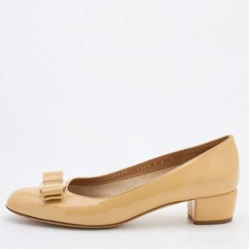 Pre Owned Salvatore Ferragamo Beige Patent Leather Vara Bow Block Heel Pumps Size 38.5