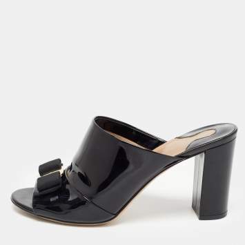 Pre Owned Salvatore Ferragamo Black Patent Leather Vara Bow Block Heel Mules Size 38