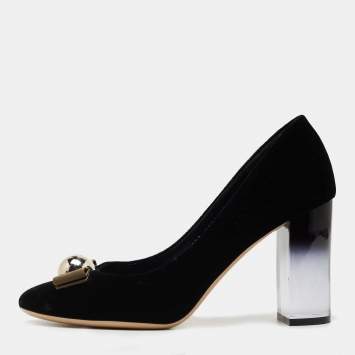 Pre Owned Salvatore Ferragamo Black Velvet Fiammetta Pumps Size 40