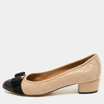 Pre Owned Salvatore Ferragamo Black/Beige Leather and Patent Vara Bow Pumps Size 36.5 