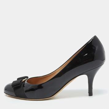 Pre Owned Salvatore Ferragamo Black Patent Leather Vara Bow Pumps Size 38.5