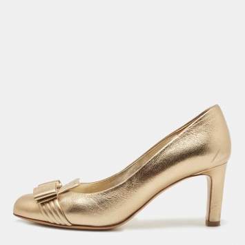 Pre Owned Salvatore Ferragamo Gold Leather Pumps Size 35.5