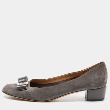 Pre Owned Salvatore Ferragamo Grey Suede Vara Bow Pumps Size 40
