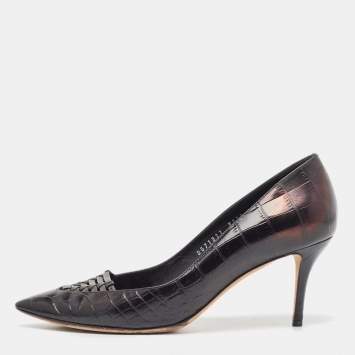 Pre Owned Salvatore Ferragamo Black Croc Leather Vara Pumps Size 39