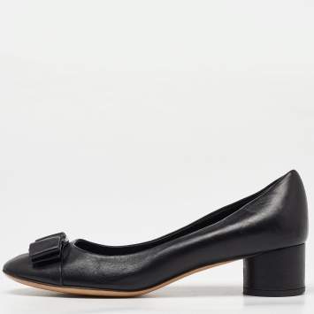 Pre Owned Salvatore Ferragamo Black Leather Vara Bow Block Heel Pumps Size 37