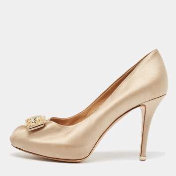 Pre Owned Salvatore Ferragamo Gold Satin Selaby Peep Toe Pumps Size 37