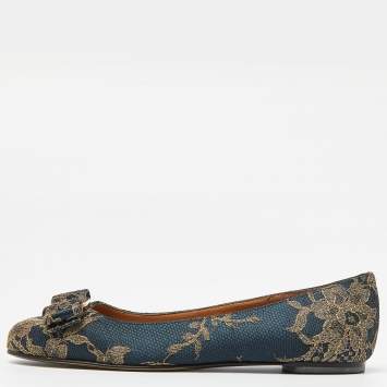 Pre Owned Salvatore Ferragamo Blue Bordeaux Satin and Lace Tarita Ballet Flats Size 36