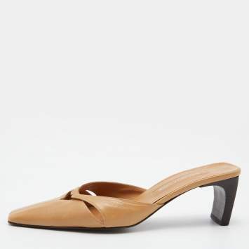 مملوكة مسبقًا Sergio Rossi Beige Leather Bow Pointed Toe Mules Size 37