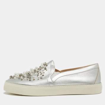 Pre Owned Stuart Weitzman Silver Leather Faux Pearl and Crystal Embellished Slip On Sneakers Size 42