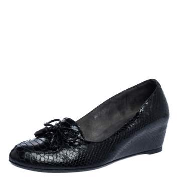 Pre Owned Stuart Weitzman Black Python Embossed Leather Wedge Bow Detail Loafer Pumps Size 38