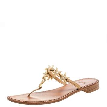 Pre Owned Stuart Weitzman Beige Leather Star Embellished Thong Flats Size 39