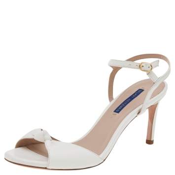 مملوكة مسبقًا Stuart Weitzman White Leather Gloria Ankle Strap Sandals Size 38.5