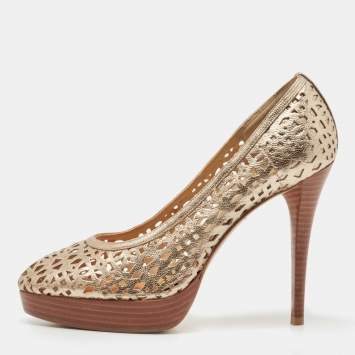 Pre Owned Stuart Weitzman Metallic Gold Leather Nudotcomer Lazer Cut Cork Pumps Size 40
