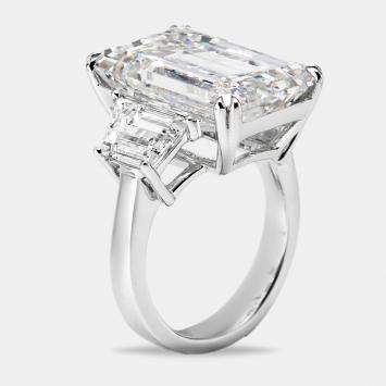 Pre Owned 14.00 cts Emerald Cut and Trapezoid Lab Grown Diamond 18k White Gold Ring Size 53