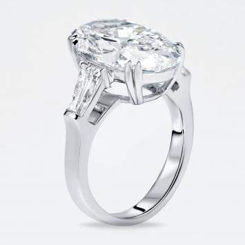 Pre Owned 8 cts Oval Trapezoid Lab Grown Diamond 18k White Gold Ring Size 54