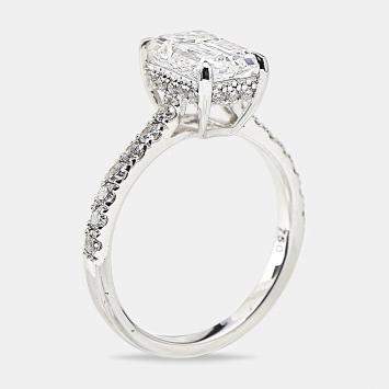 Pre Owned خاتم ألماس مُصنَّع في المختبر بوزن 2.40 قيراط بقطع زمرد ومستدير لامع من الذهب الأبيض عيار 18 بمقاس 52