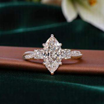 Pre Owned 2.00 cts Marquise Lab Grown Diamond 18k White Gold Wedding Ring Size 52