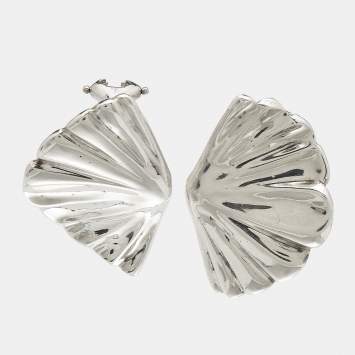 مملوكة مسبقًا Tiffany & Co.  Shell Sterling Silver Earrings