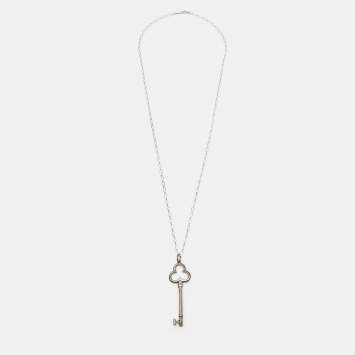 مملوكة مسبقًا Tiffany & Co. Trefoil Key Silver 925 Pendant Oval Link Chain Necklace