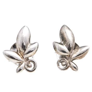 Pre Owned Tiffany & Co. Paloma Picasso Sterling Silver Olive Leaf Earrings