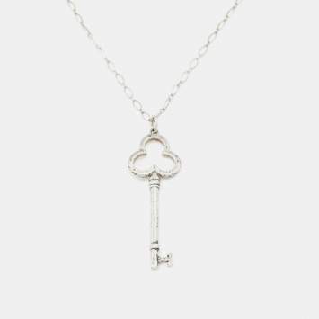 Pre Owned Tiffany & Co. Trefoil Key Silver Pendant Oval Link Chain Necklace
