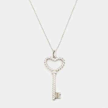 Pre Owned Tiffany & Co. Sterling Silver Twisted Heart Key Pendant Necklace