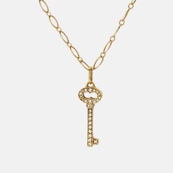 مملوكة مسبقًا Tiffany & Co. Vintage Oval Key Diamond 18K Yellow Gold Mini Pendant Necklace