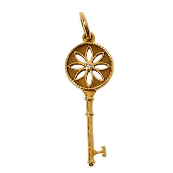 Pre Owned Tiffany & Co. Tiffany Keys Daisy Key Diamond 18K Yellow Gold Pendant 