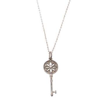 Pre Owned Tiffany & Co. Diamond Sterling Silver Daisy Key Pendant Necklace 
