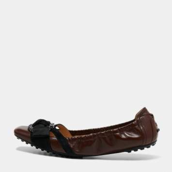 Pre Owned Tod's Brown/Black Leather Crystal Embellished Bow Scrunch Ballet Flats Size 38