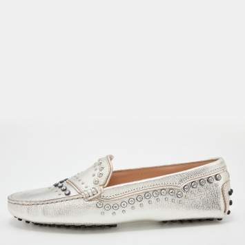 Pre Owned Tod's Silver Leather Studded Crystal Embellished Gommino Slip On Loafers Size 38.5