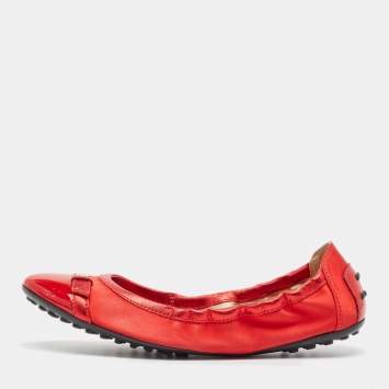 Pre Owned Tod's Red Satin and Patent Scrunch Ballet Flats Size 38.5