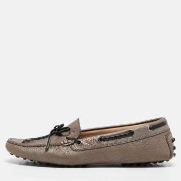 مملوكة مسبقًا Tod's Grey Leather  Slip On Loafers Size 39