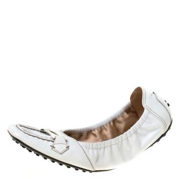 Pre Owned Tod's Light Grey Leather Buckle Detail Scrunch Ballet Flats Size 40.5