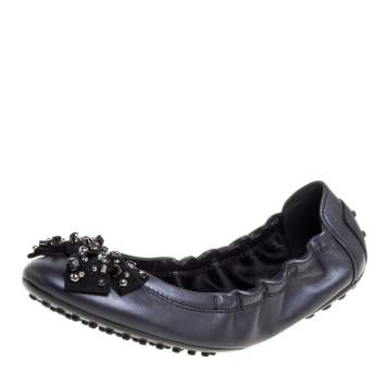Pre Owned Tod's Black Leather Crystal Embellished Bow Scrunch Ballet Flats Size 38