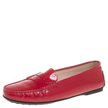 Pre Owned Tod's Red Patent Leather Slip On Loafers Size 41