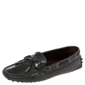 Pre Owned Tod's Grey Patent Leather Bow Slip On Loafers Size 35.5