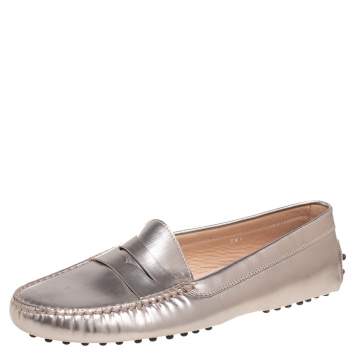 Pre Owned Tod's Silver Glossy Leather Slip-On Loafers Size 39.5