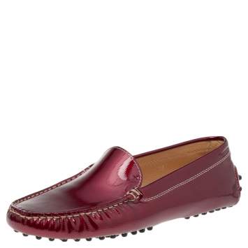 Pre Owned Tod's Burgundy Patent Leather Slip On Loafers Size 38