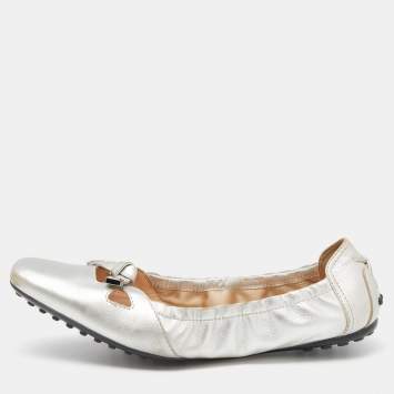 Pre Owned Tod's Metallic Silver Leather Scrunch Ballet Flats Size 37.5