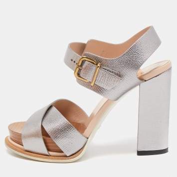 Pre Owned Tod's Silver Leather Ankle Strap Sandals Size 37.5