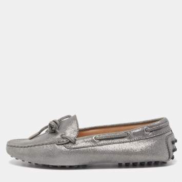 Pre Owned Tod's Metallic Grey Laminated Suede Bow Loafers Size 37.5
