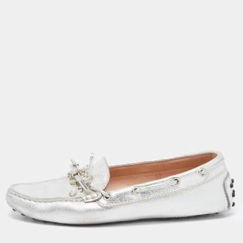 Pre Owned Tod's Silver Leather Bow Loafers Size 37