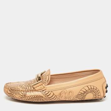 مملوكة مسبقً�ا Tod's Beige Leather Gommini-Double-T Loafers Size 35.5
