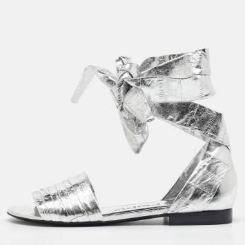 Pre Owned Tom Ford Silver Laminated Leather Ankle Wrap Flat Sandals Size 37