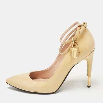 Pre Owned Tom Ford Beige Patent Leather Padlock Pumps Size 39.5