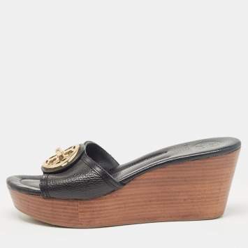 مملوكة مسبقًا Tory Burch Black Leather Wedge Sandals Size 38