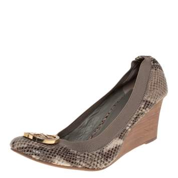 Pre Owned Tory Burch Two Tone Python Embossed Leather Caroline Wedge Pumps Size 38.5