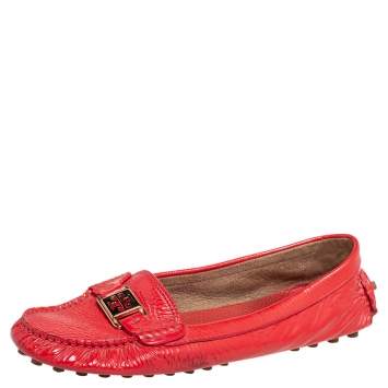 Pre Owned Tory Burch Red Crinkled Patent Leather Driving Loafers Size 40