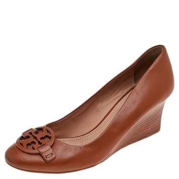 Pre Owned Tory Burch Brown Leather Selma Wedge Logo Pumps Size 38.5